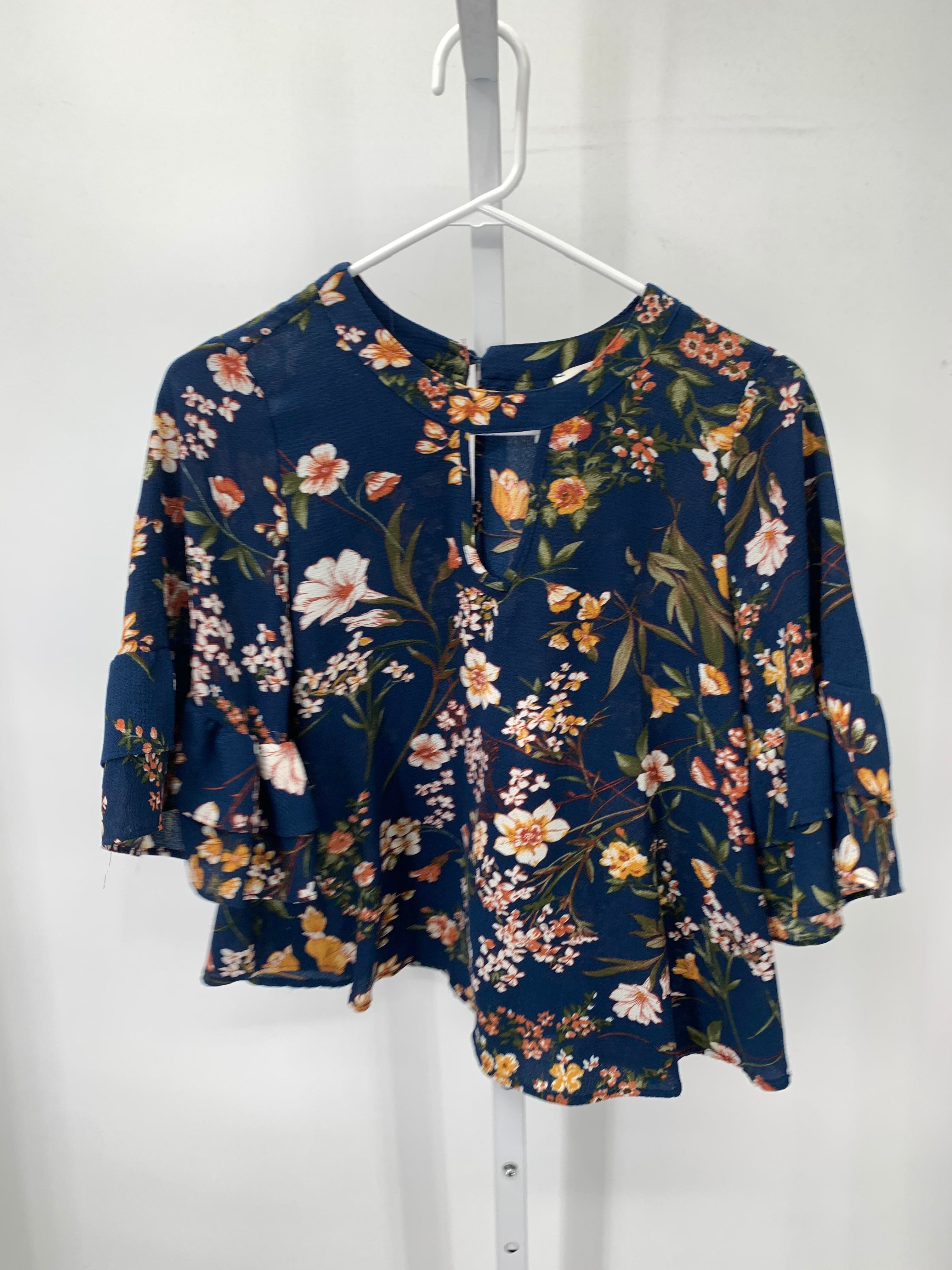 Urban Rose Size Small Juniors Short Sleeve Shirt