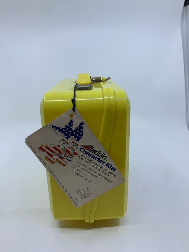 VTG ALADDIN PLASTIC PAC MAN LUNCH BOX WITH THERMOS**LABEL TAPED ON.