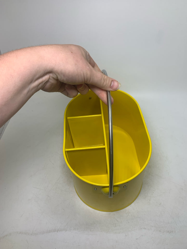 METAL DIVIDED UTENSIL HOLDER W/ HANDLE.