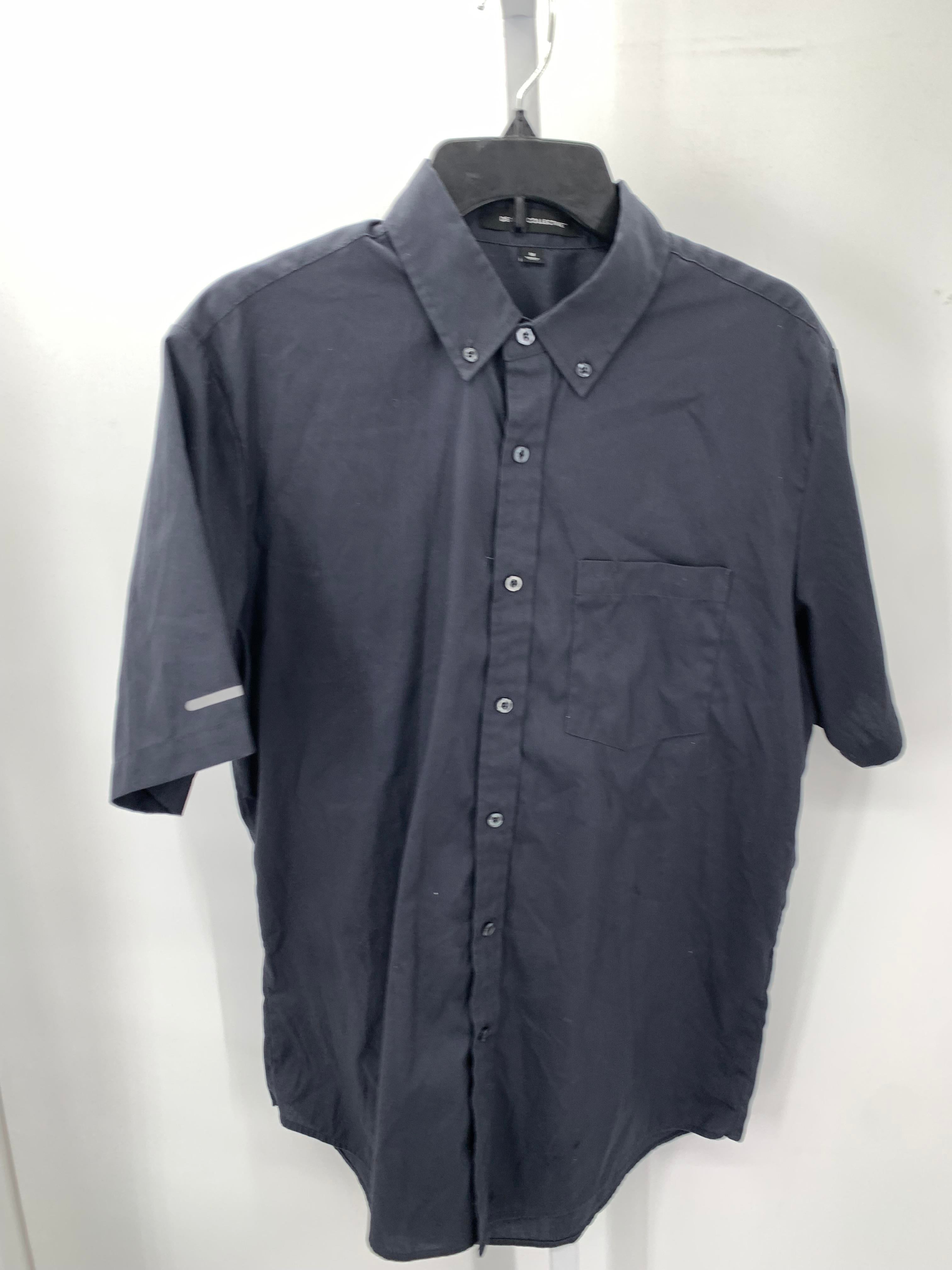 BUTTON DOWN SHIRT.