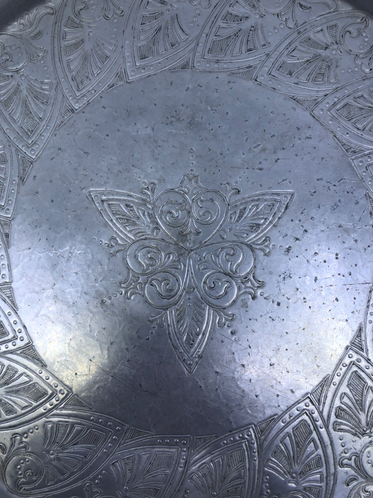 VTG HAMMERED ALUMINUM MANDALA PATTERN TRAY.