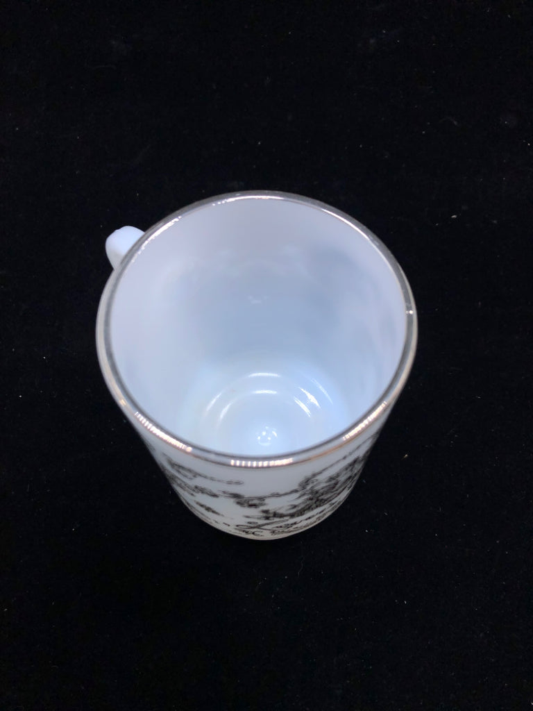 VTG MILK GLASS CHERUB LOVERS CUP.