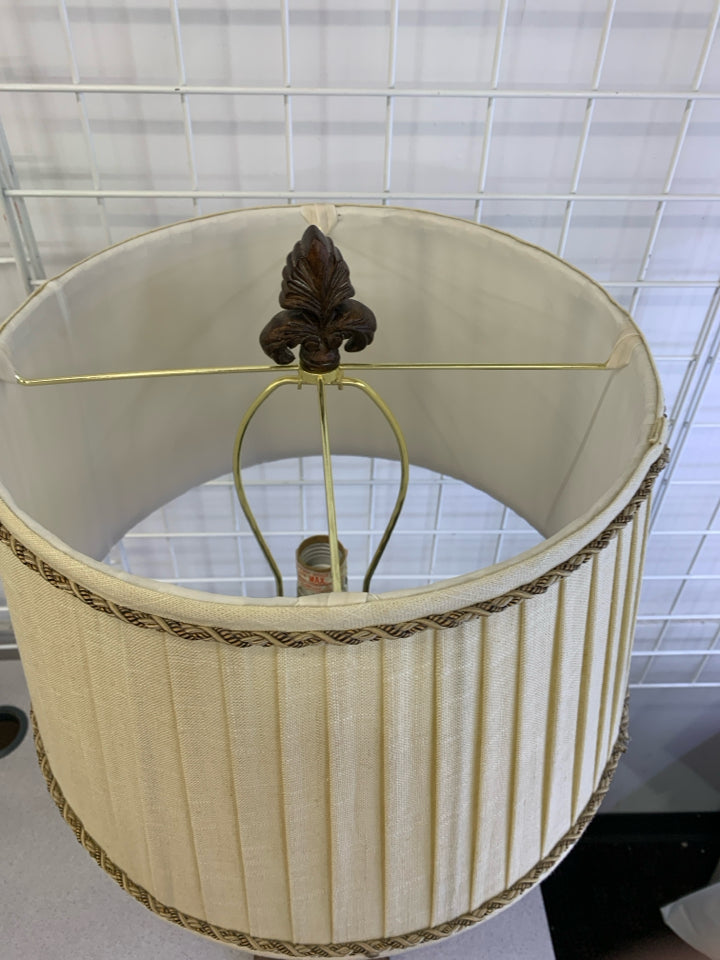 BROWN LEAVES FLEUR DE LIS LAMP W CREAM SHADE.