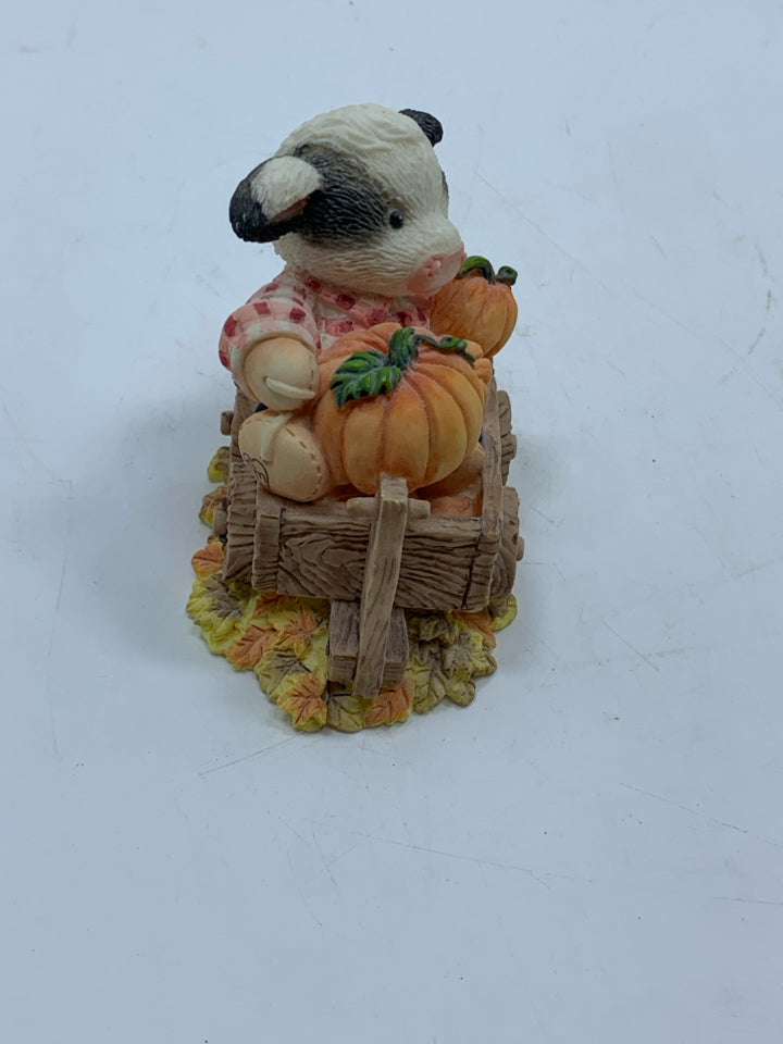 MARY MOO I'M YOUR LITTLE PUMPKIN.
