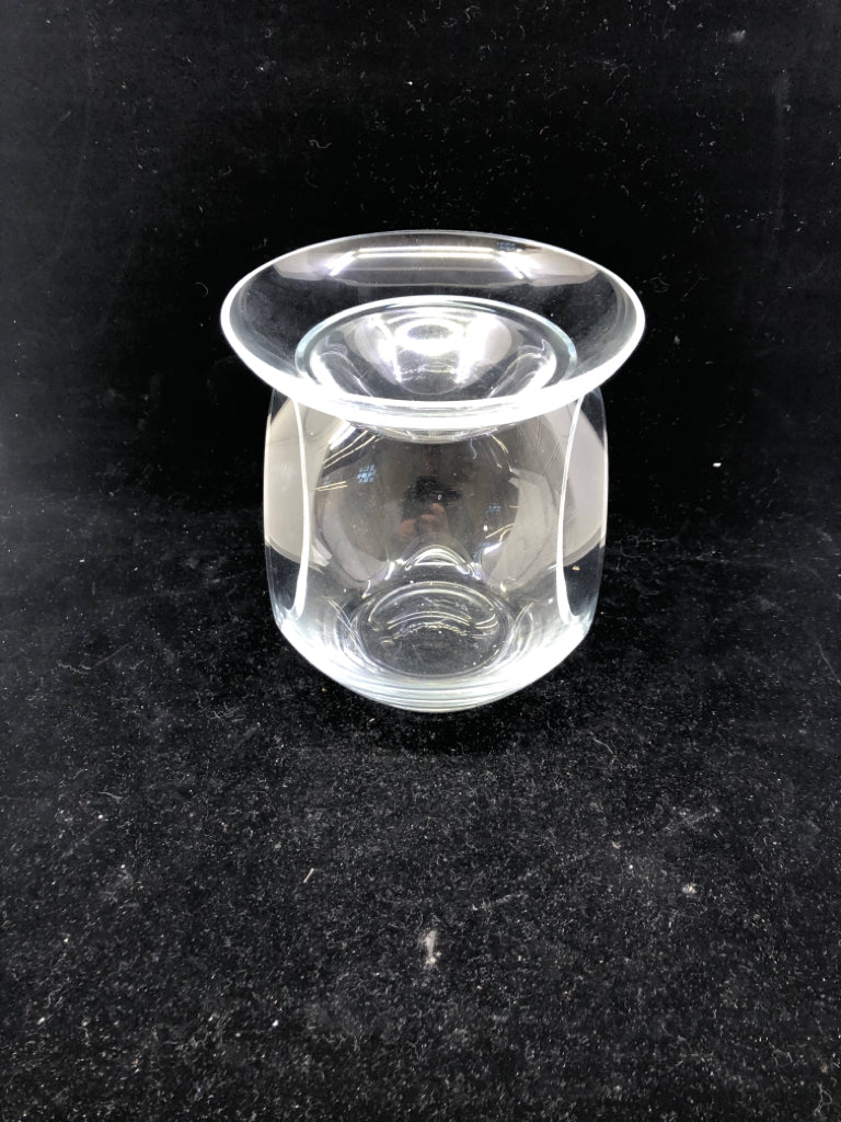 CLEAR GLASS WAX WARMER.