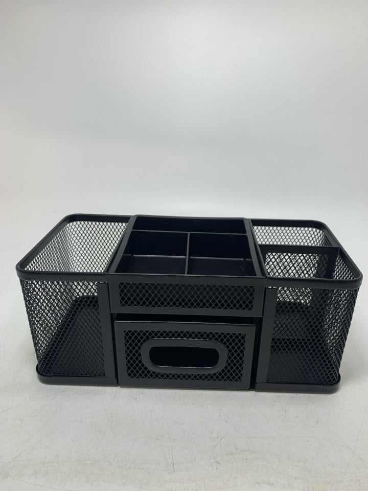 METAL DESK ORGANIZER.