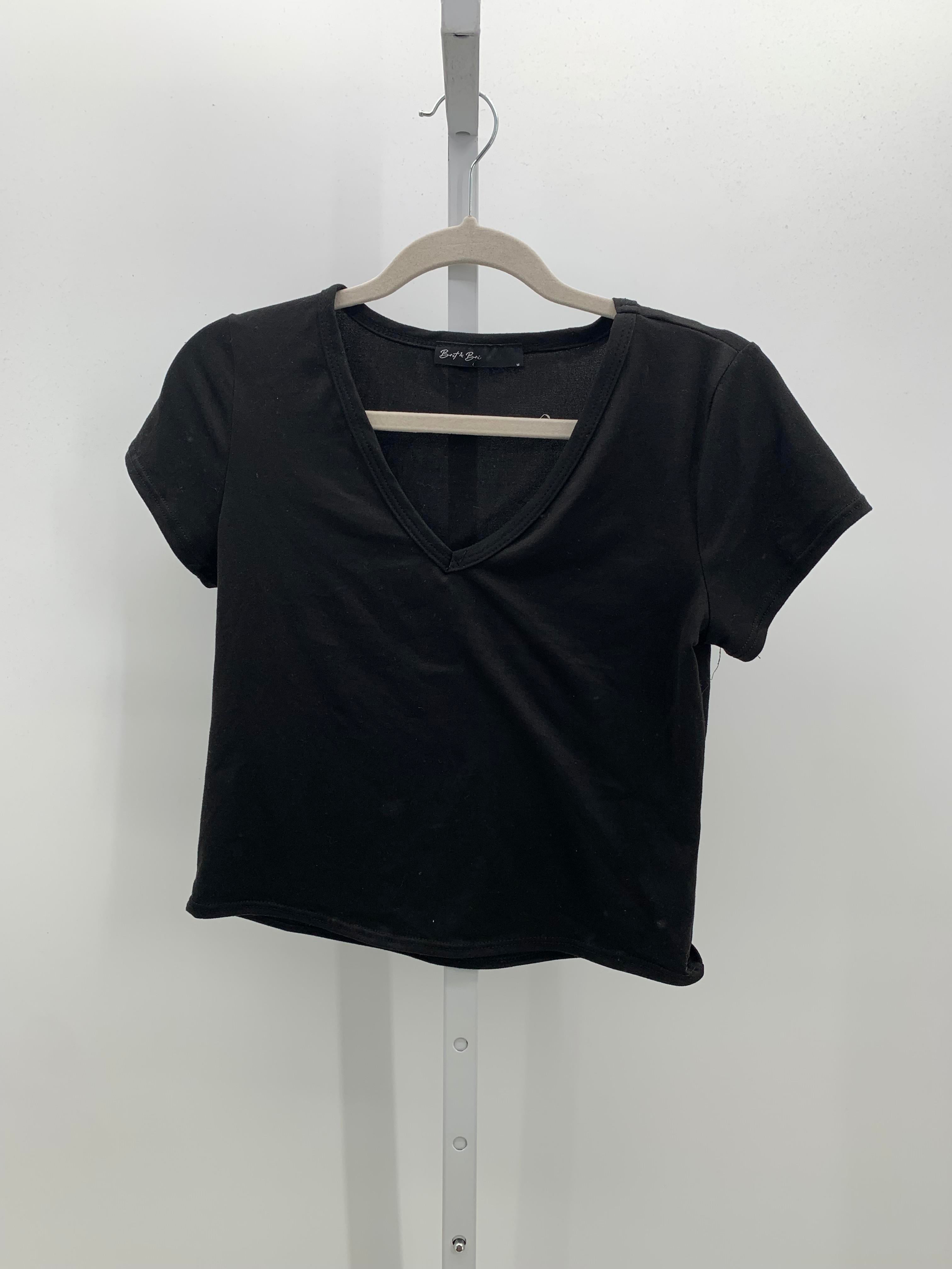 Size Medium Juniors Short Sleeve Shirt