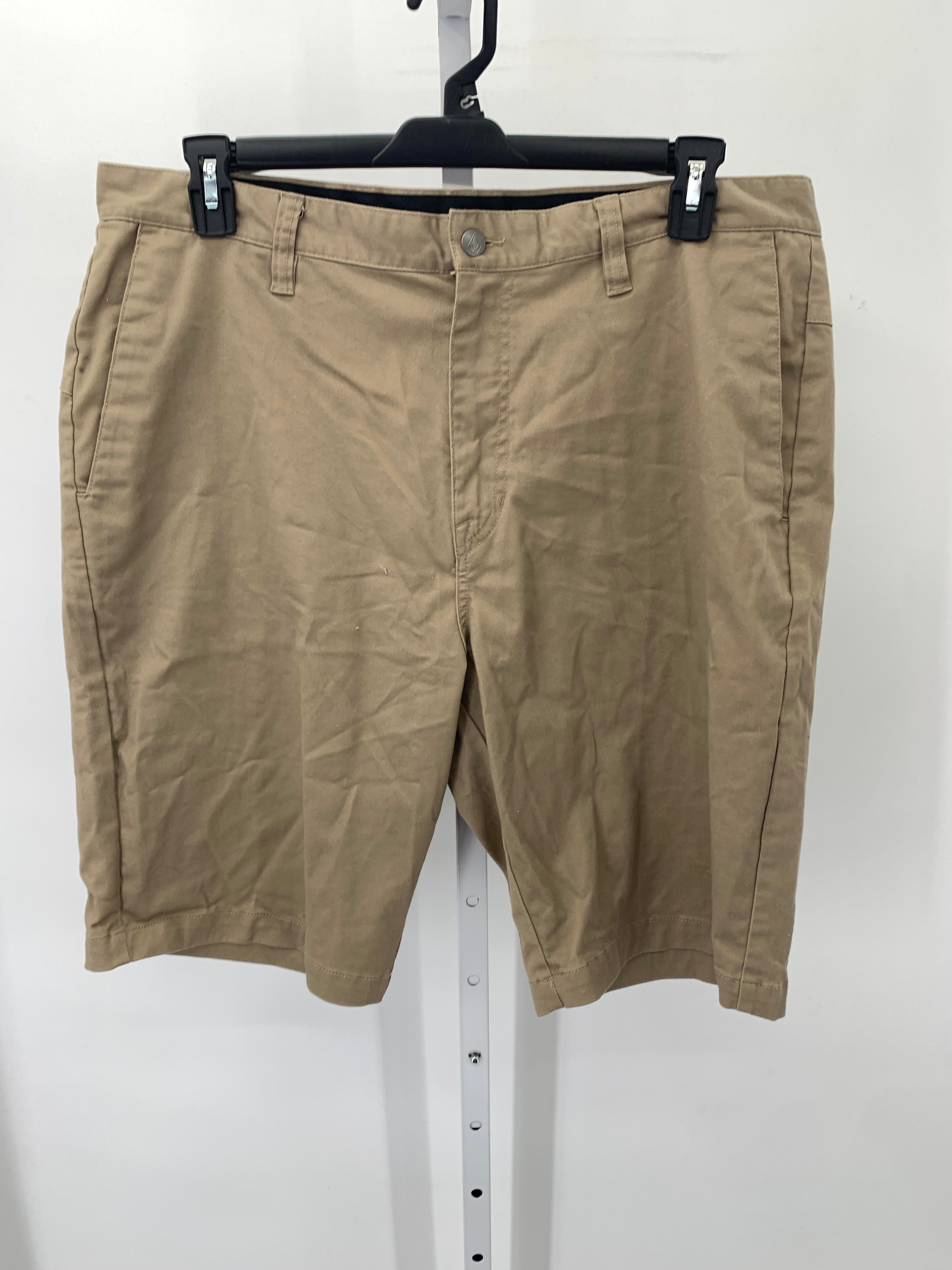 KHAKI SHORTS