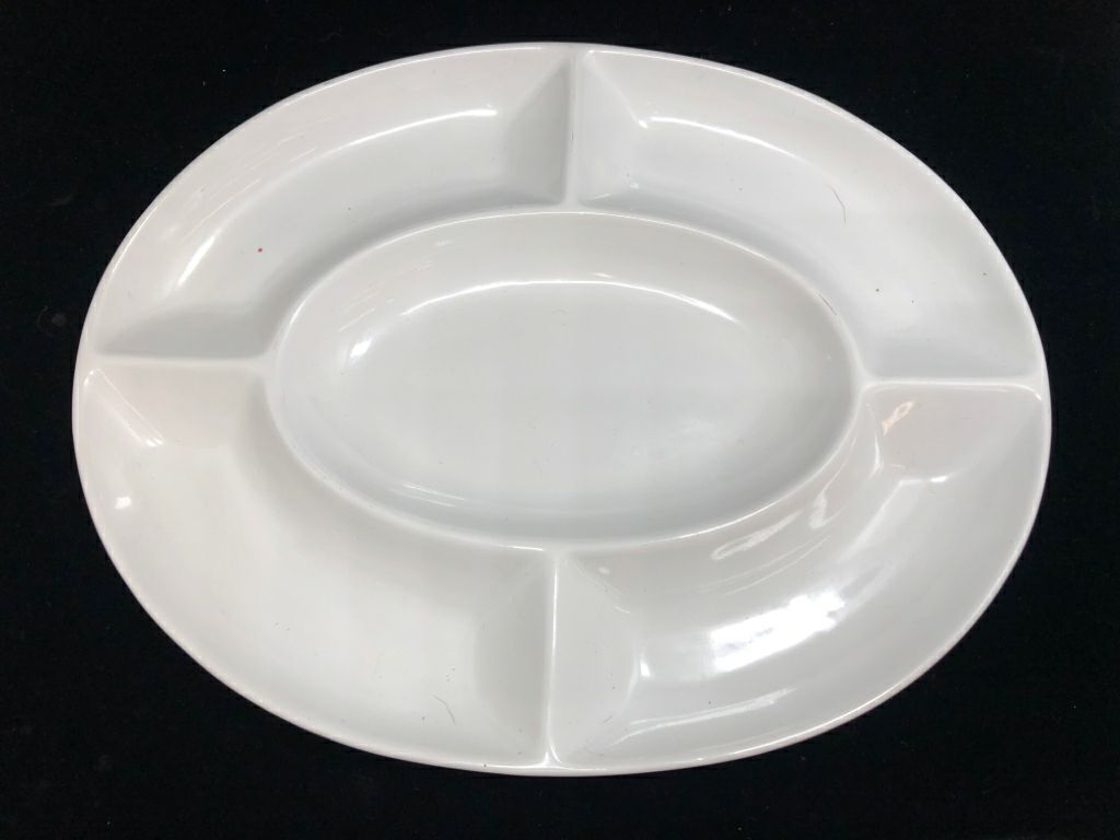 SET-TO-DINE DIVIDED WHITE SERVING TRAY.