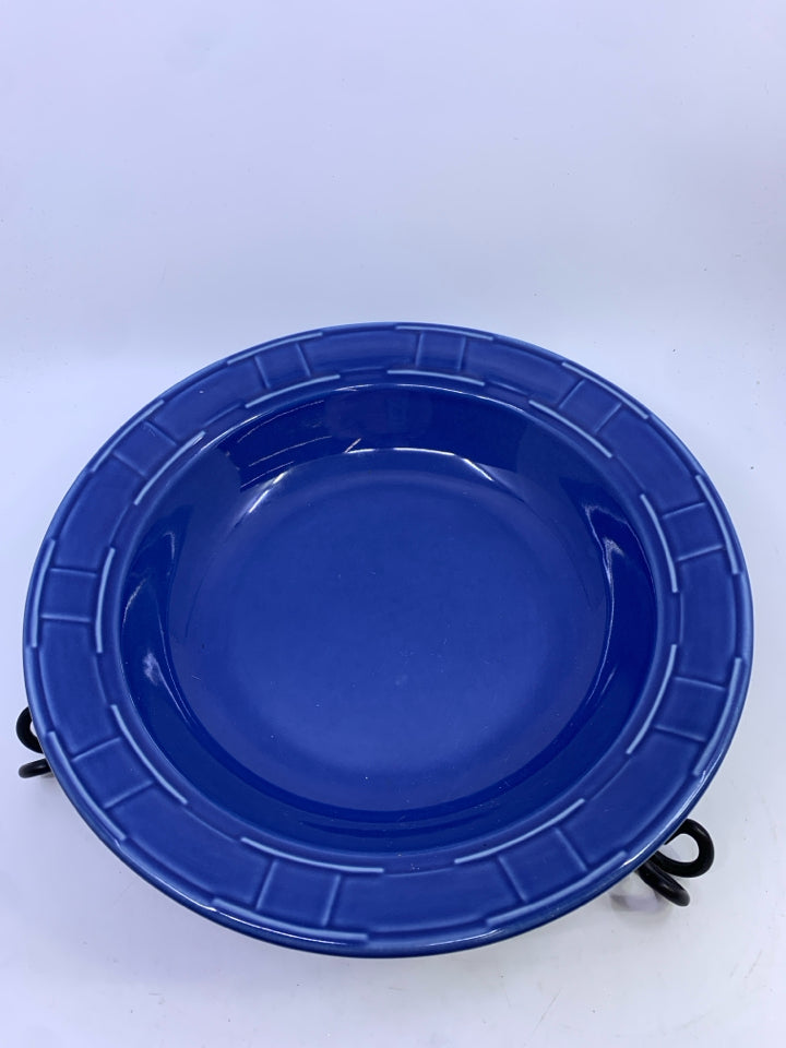 SERVING BOWL IN METAL FOOTED STAND.