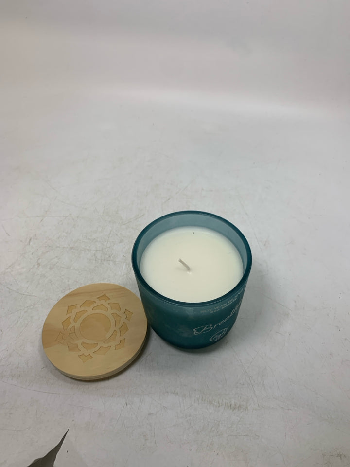 SOY WAX SEA BREEZE CANDLE.