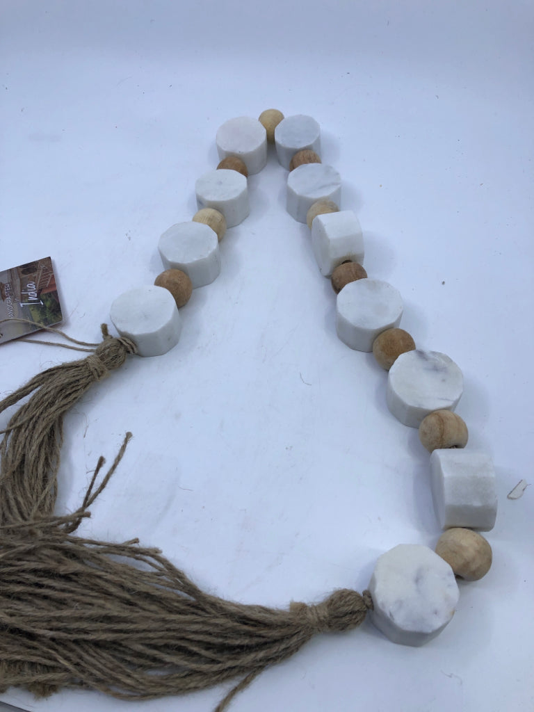 NWT WHITE MARBLE TAN BEAD WHITE TASSEL.