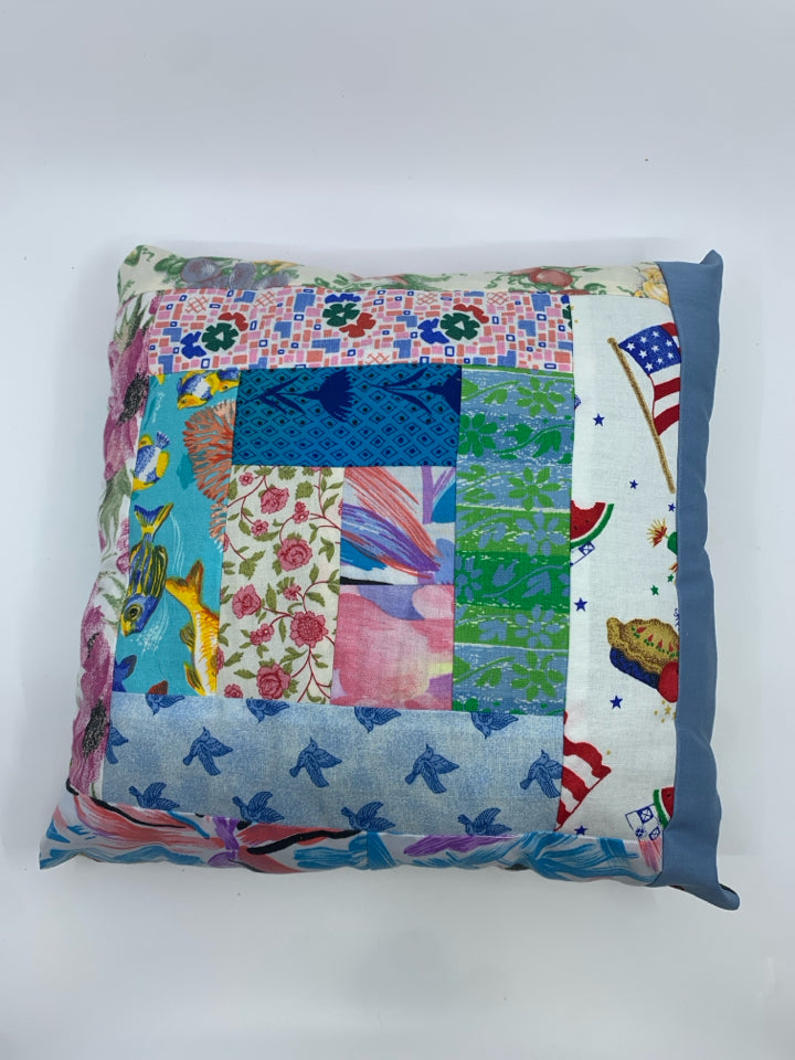 SMALL PATCHWORK PILLOW.