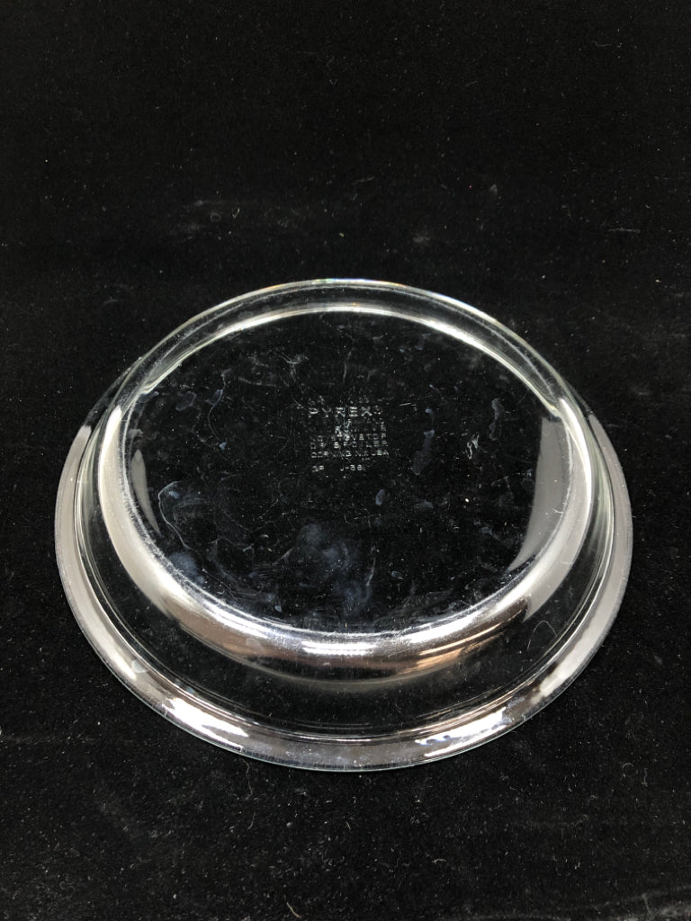 CLEAR ROUND PYREX BAKING DISH.