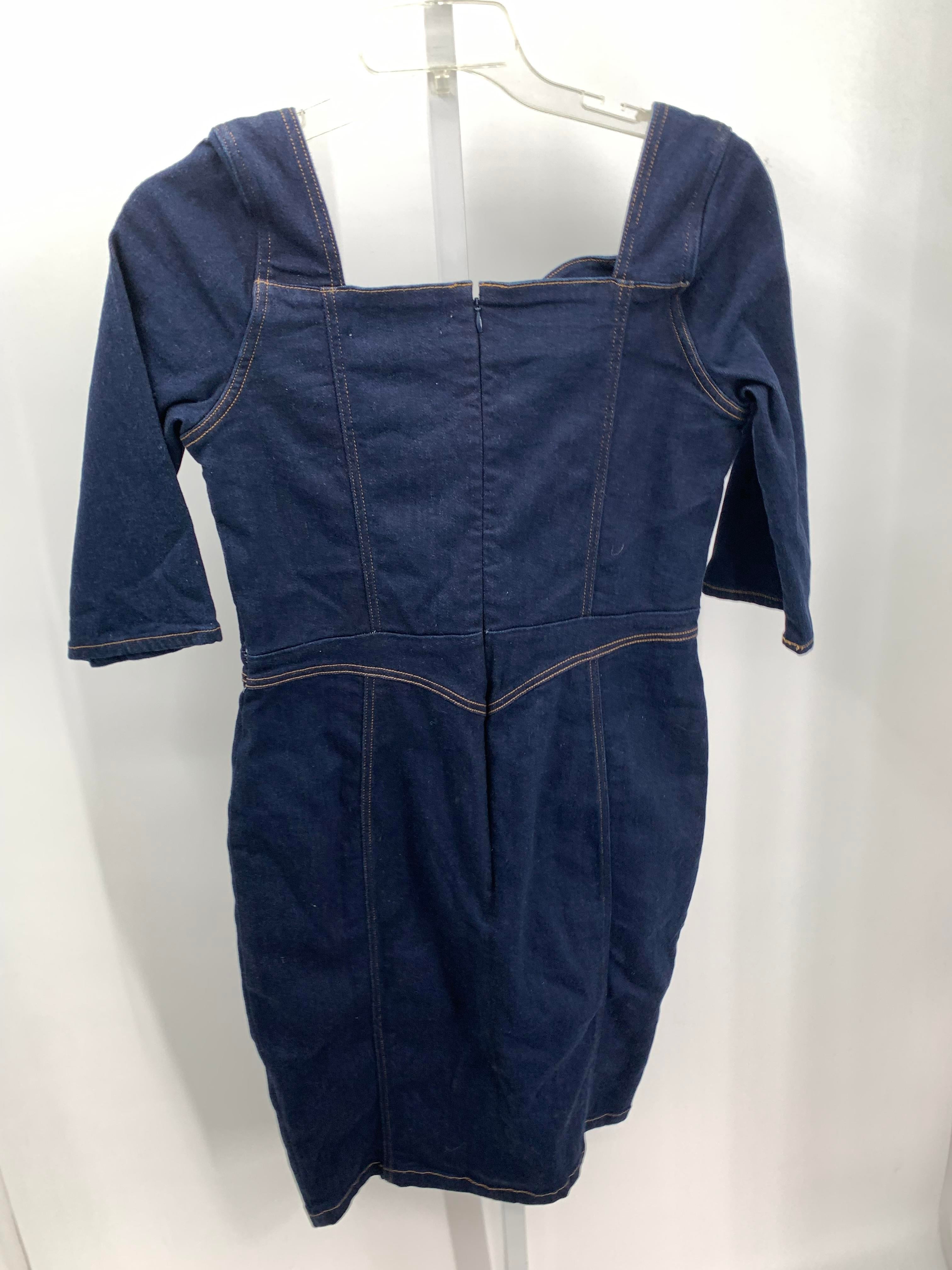 Size Large Misses Short Sleeve Dress