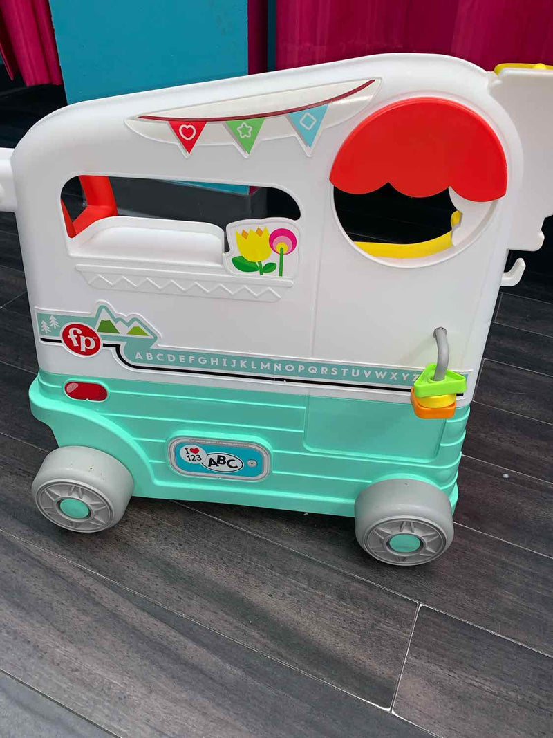 Fisher-Price Laugh & Learn 3-In-1 On-The-Go Camper *missing accessories