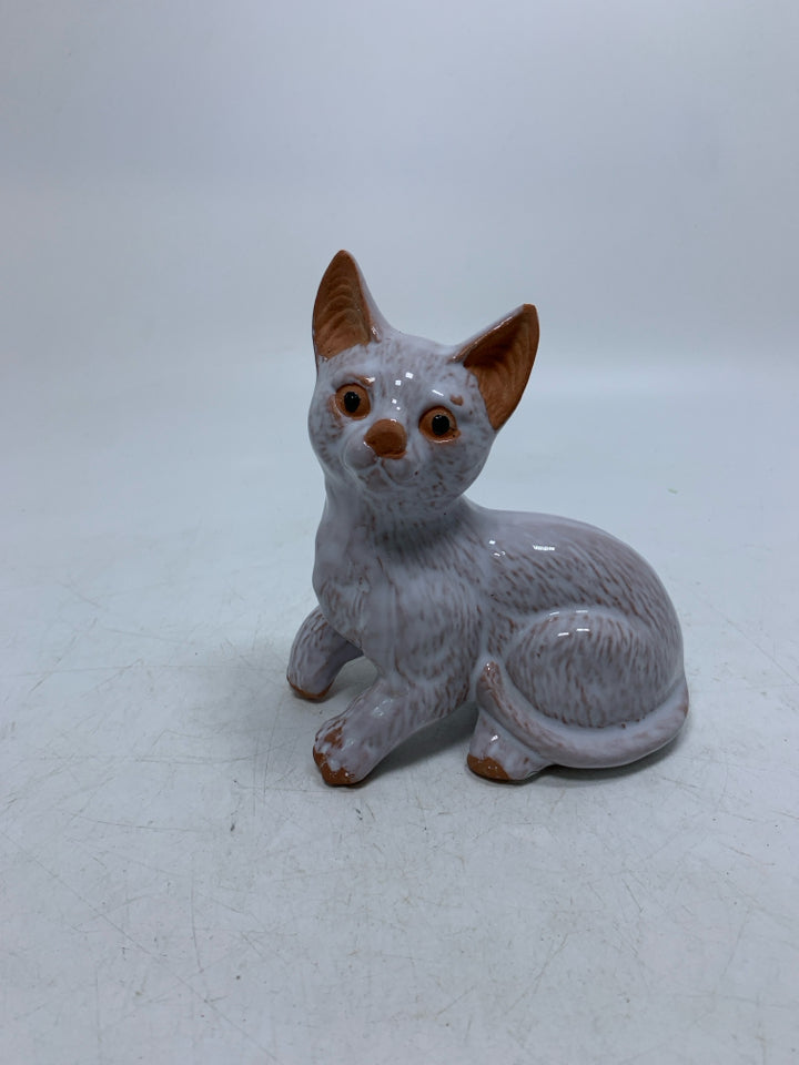 TERRA COTTA WHITE GLAZED CAT.