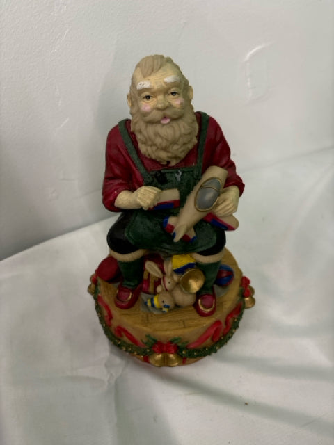 SANTA TOYMAKER MUSICAL FIGURINE.