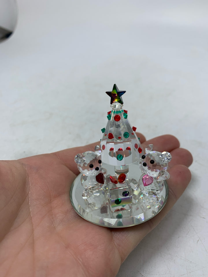 MINI GLASS CHRISTMAS TREE W/ TEDDY BEARS.