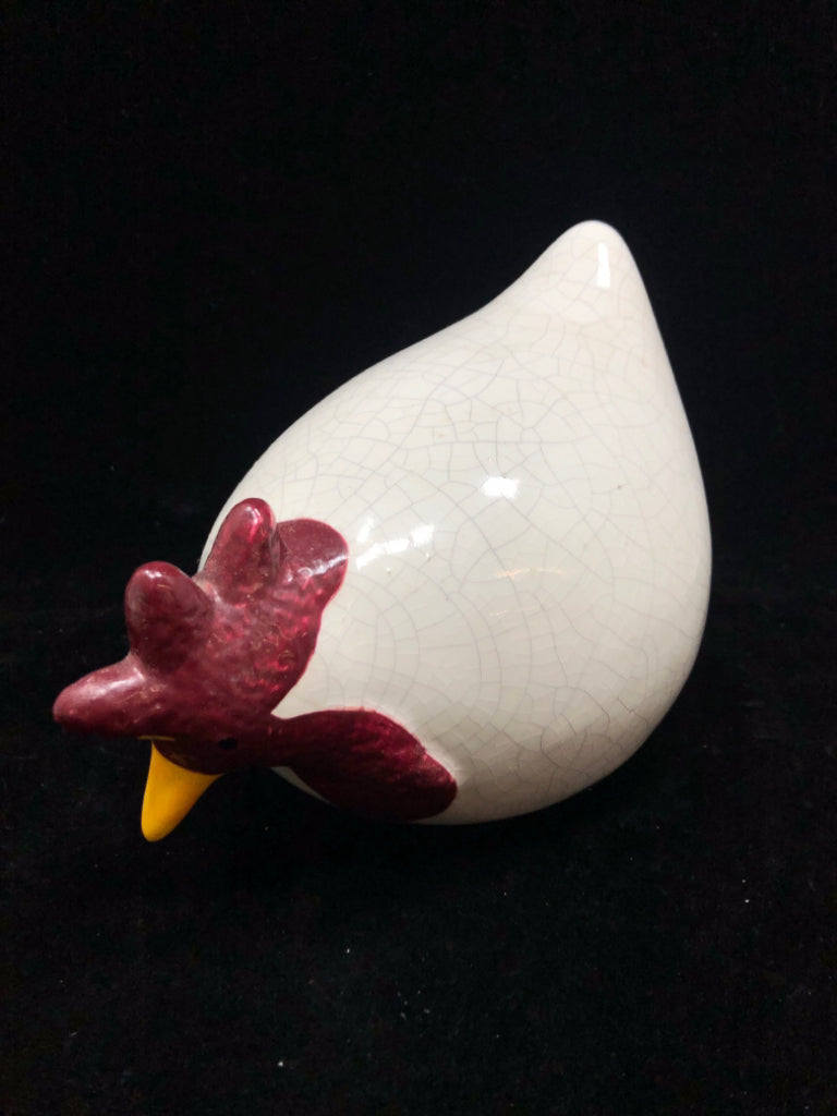 CERAMIC WHITE CHICKEN.