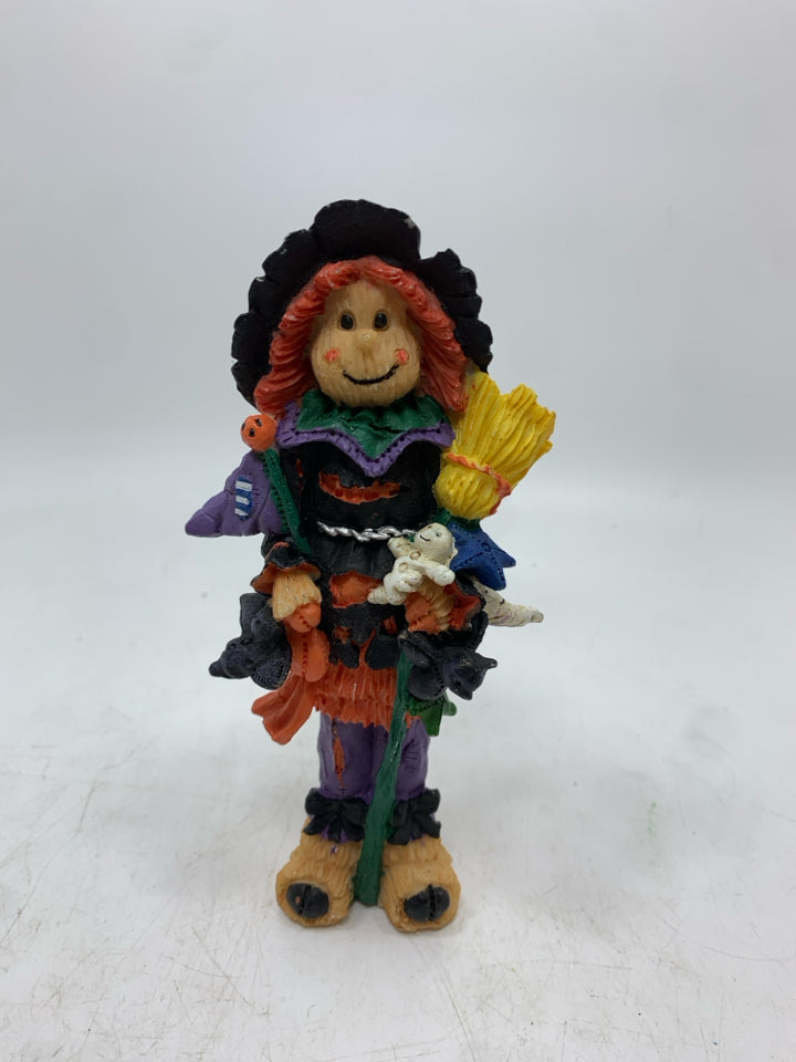 SCARECROW W/BATS AND BROOM FIGURINE.