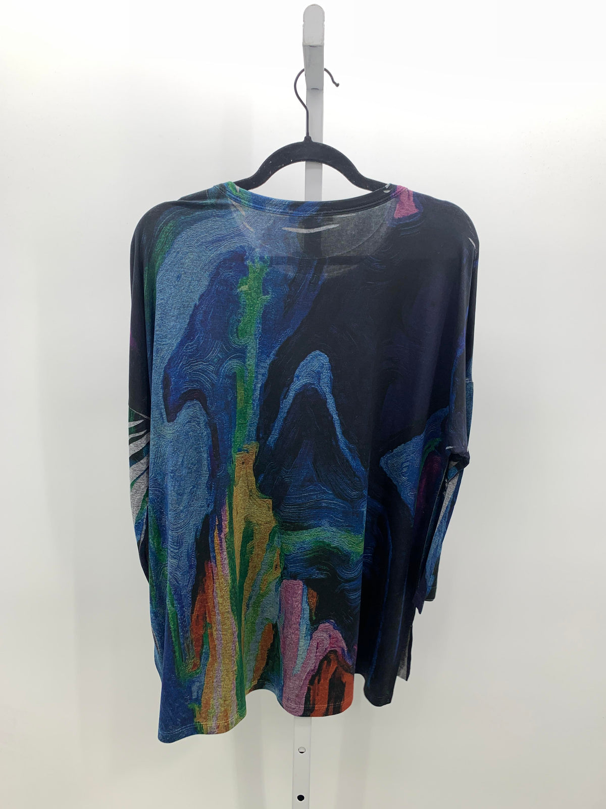 Size Medium Misses 3/4 Sleeve Shirt
