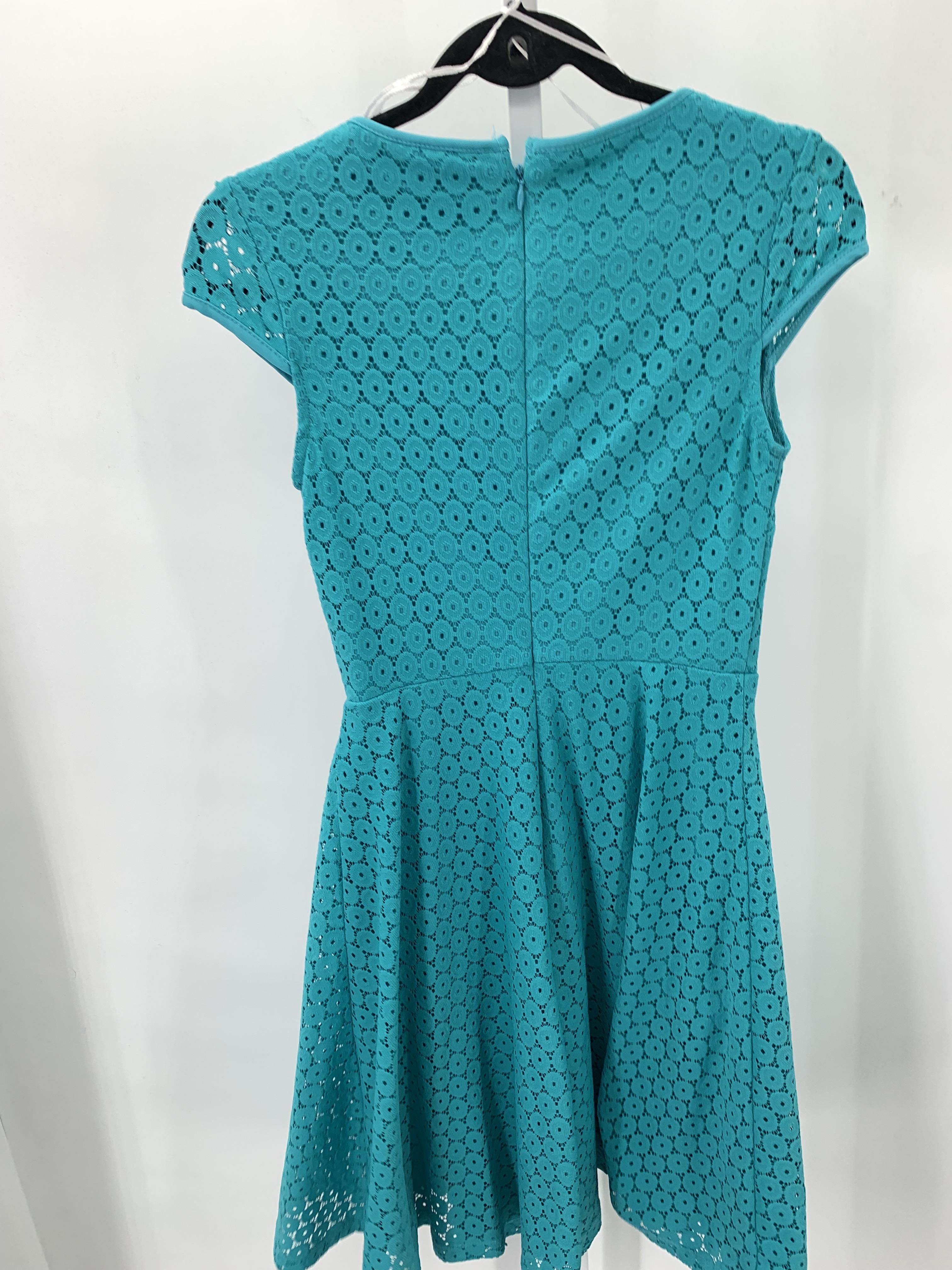 db Size 4 Misses Short Sleeve Dress