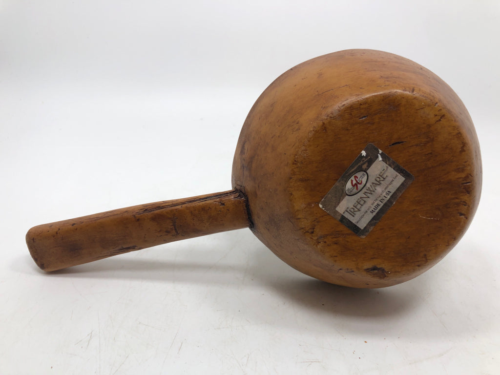 PRIMITIVE TREENWARE CANDLE.