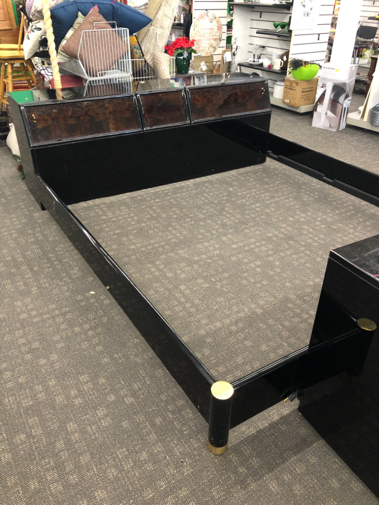 VTG BLACK W/BROWN BURLWOOD BED FRAME AND 2 DRAWERS W/PLUG.