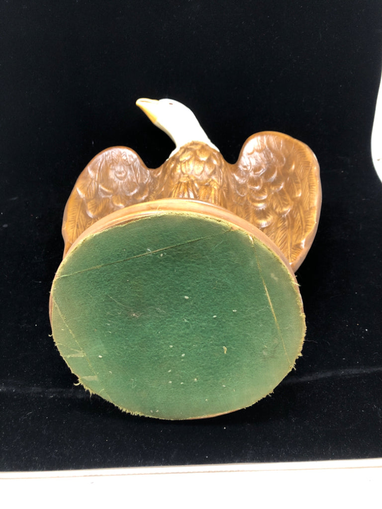 VTG AMERICANA EAGLE FIGURE.
