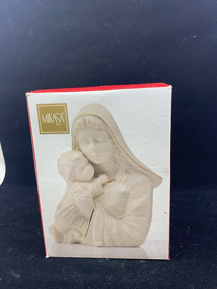 NIB MIKASA MOTHER AND BABY.