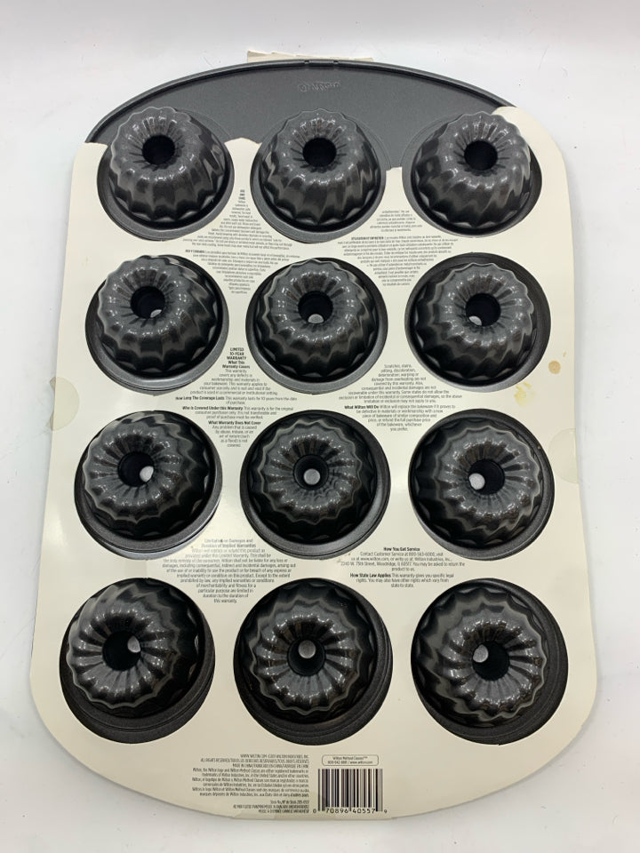 NIP 12 SECTION MINI FLUTED PAN.