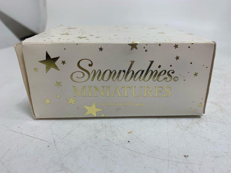 NIB VTG DEPT 56 SNOWBABIES MINITURES PAINTED CREAM PEWTER TREES.
