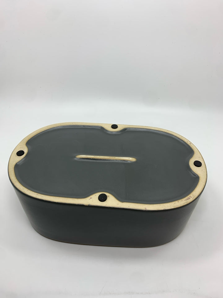 OVAL GREY CERAMIC PLANTER.
