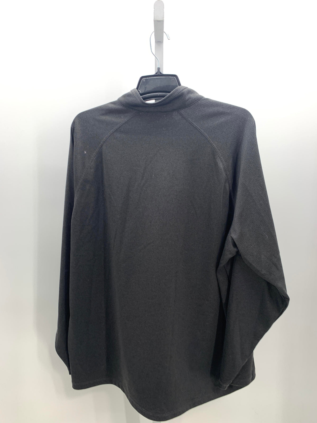 PARTIAL ZIP TEE.