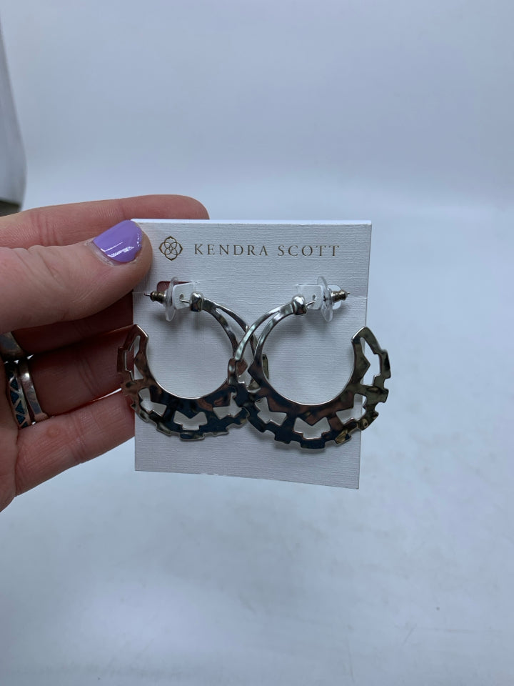 Kendra Scott Shiva Hoop Earrings