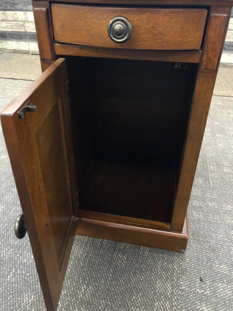 WOOD SIDE TABLE W/CUP HOLDER DRAWER SHELF & POWER STRIP.