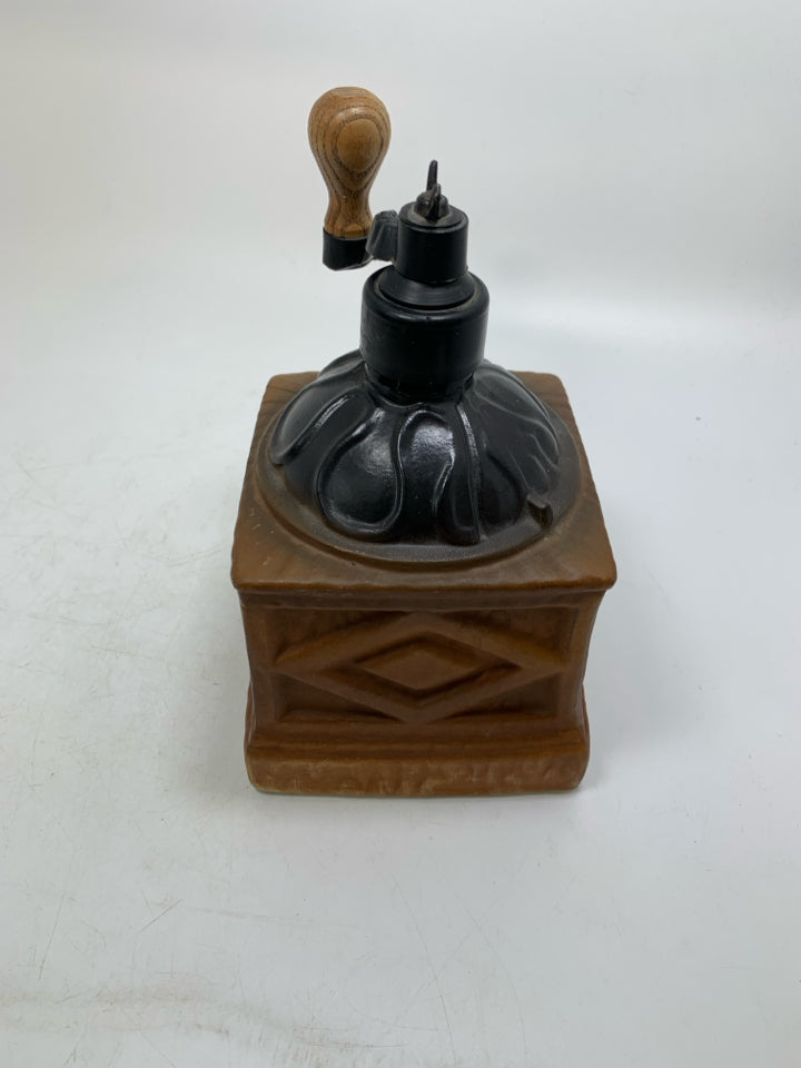 VTG JIM BEAN 1979 COFFEE GRINDER EMPTY.