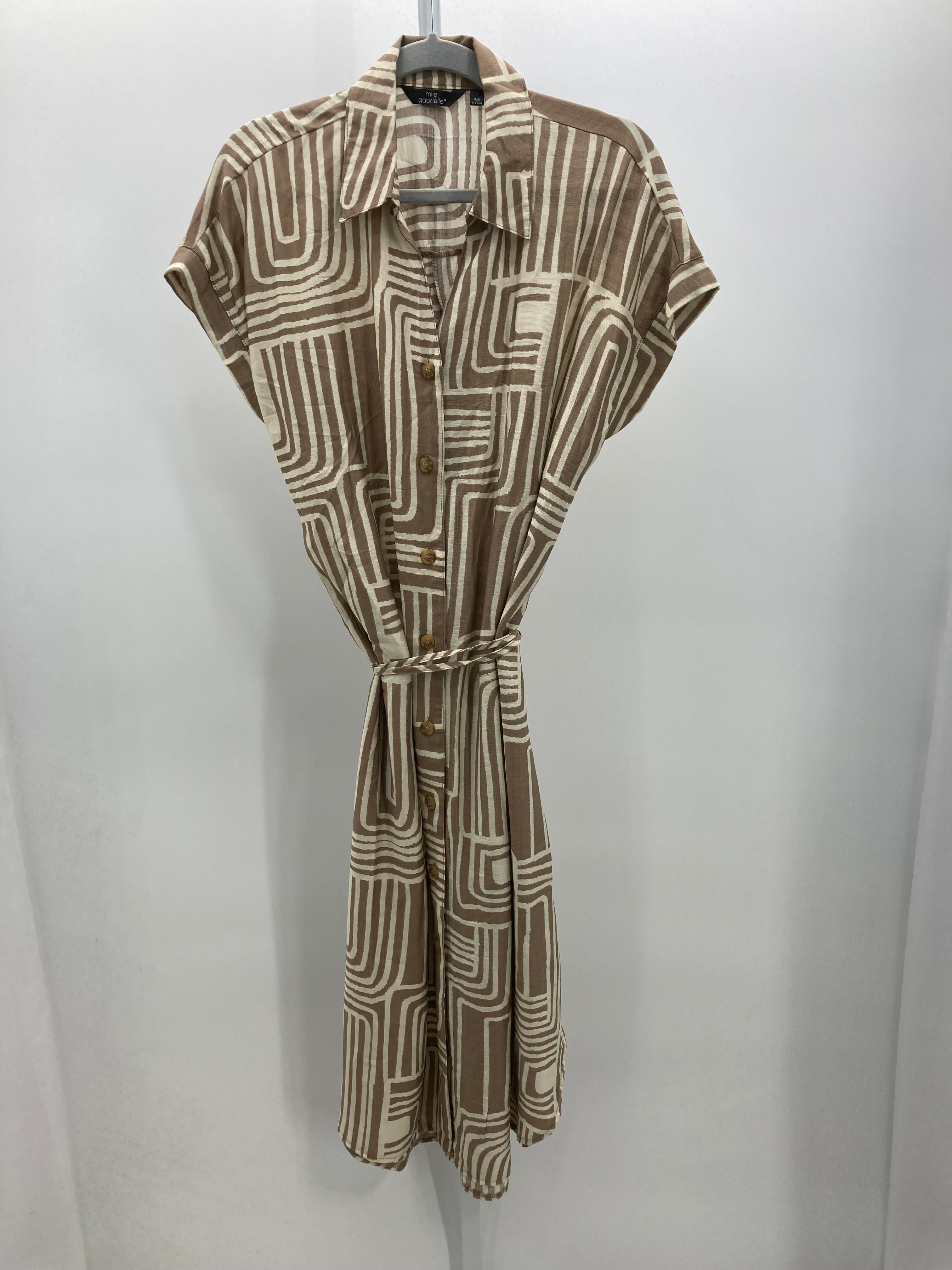 Size Large Misses Short Sleeve Dress