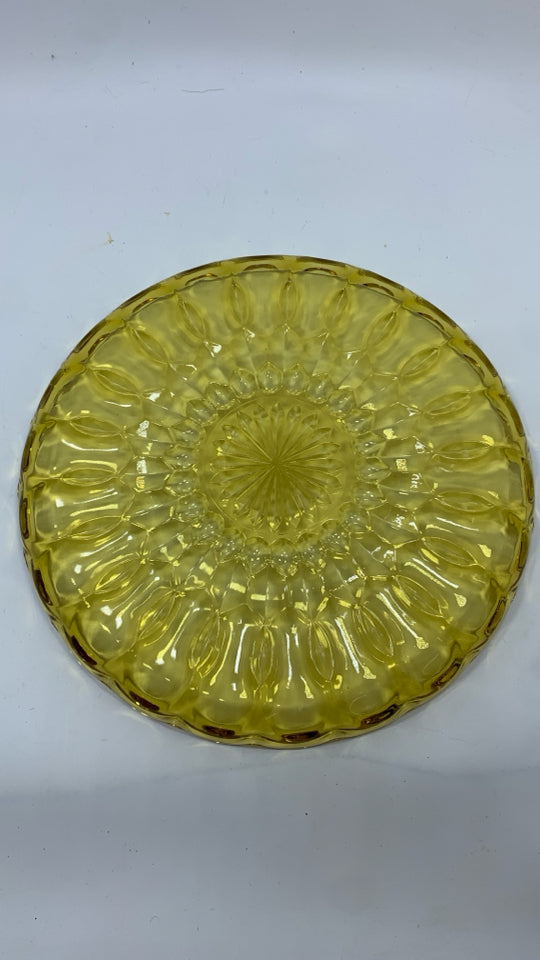 VTG GLASS SCALLOP-EDGE PLATTER.