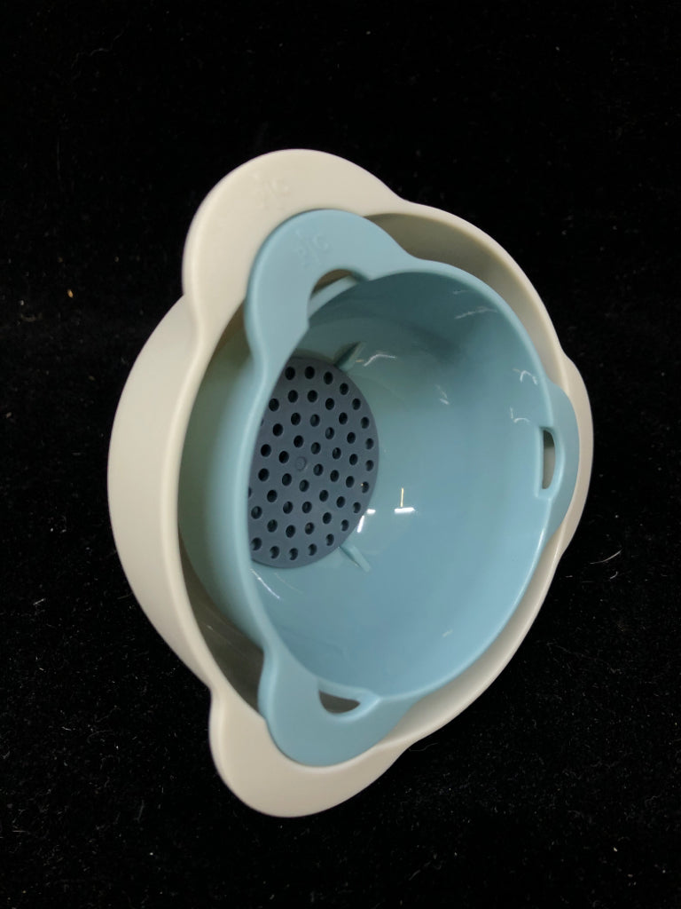 NIB PAMPERED CHEF FUNNEL W/STRAINER.