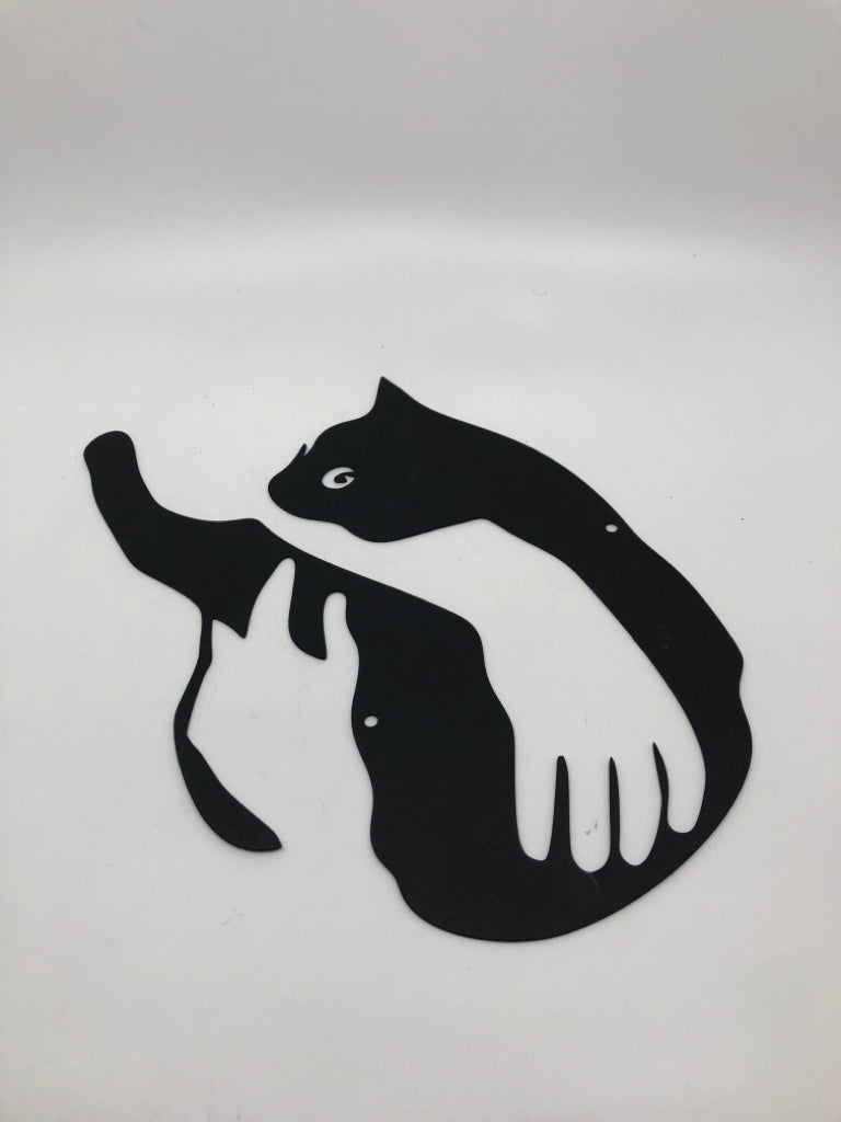 BLACK METAL CAT SILHOUETTE.