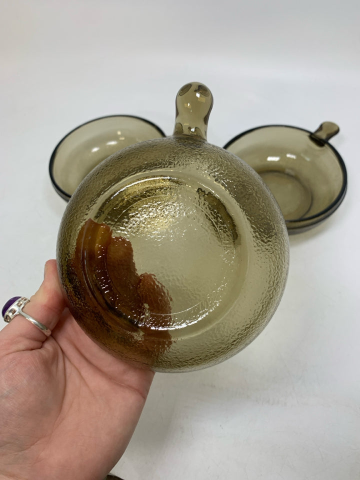 3 TEXTURE SHALLOW BAKING GLASS BOWLS W/ HANDLES.