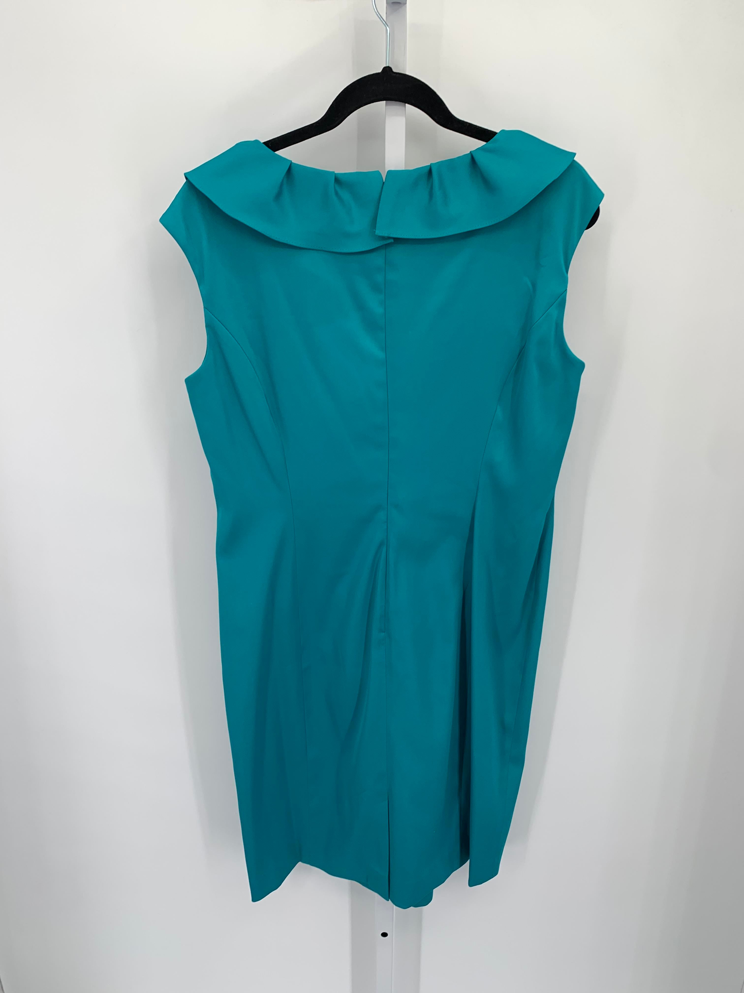 Evan-Picone Size 14 Petite Petite Sleeveless Dress