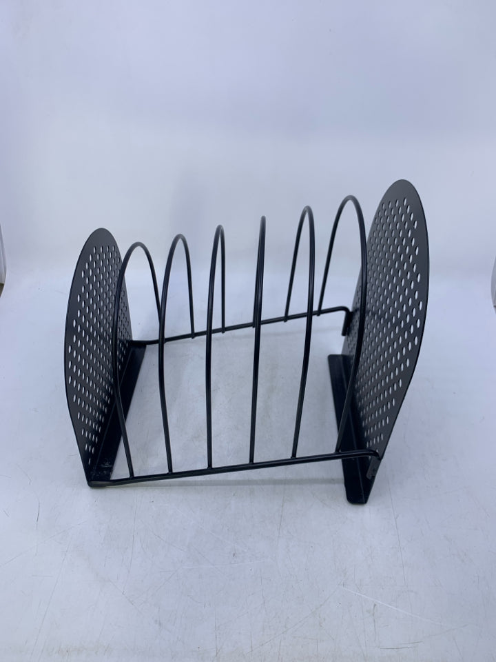 TEAL/TAN FADED LOOK WOVEN RUG.