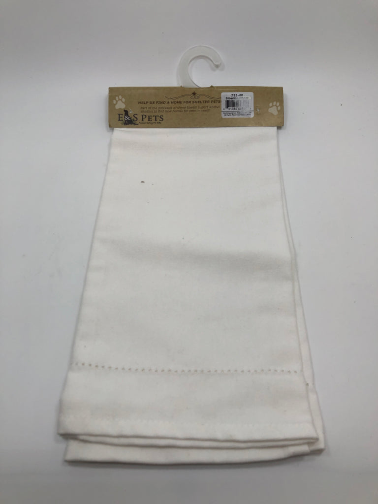 NIP HUSKY KITCHEN TOWEL.