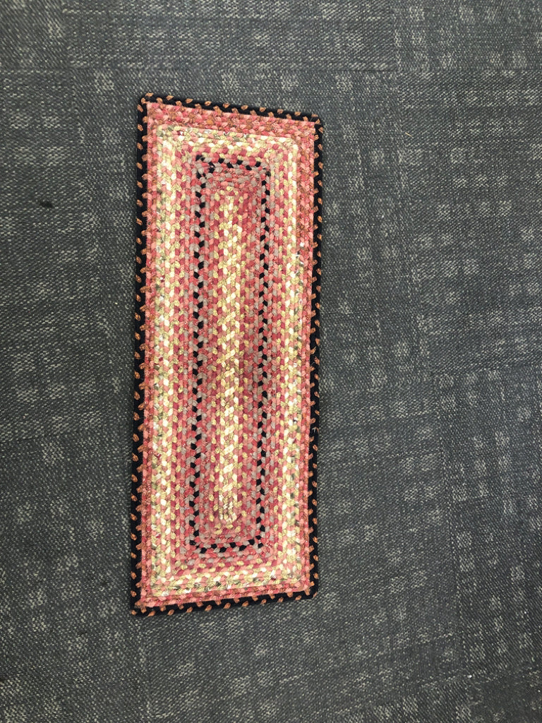 RASPBERRY, CREAM, BLACK COLORED THICK TABLE RUNNER.