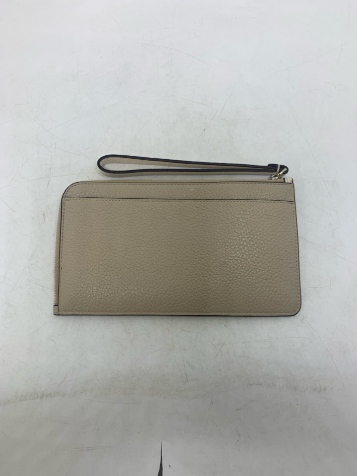 Kate Spade Cream/Tan Wristlet Medium L-Zip Pebbled Leather Wristlet