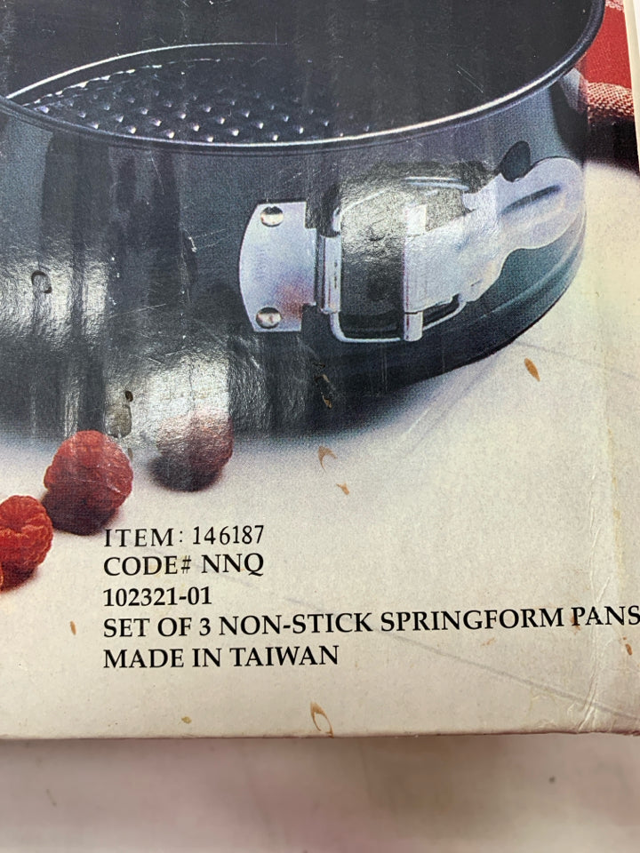 3 NIB NONSTICK SPRINGFORM PANS.