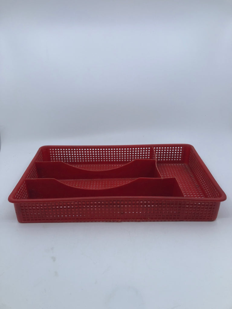 RED PLASTIC 4 DIVIDER.